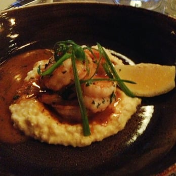 Rye Leawood - Buttered hot shrimp with cheesy grits and scallions - New American Near Me - Leawood, Kansas Rye Leawood - Buttered hot shrimp with cheesy grits and scallions - New American Near Me - Leawood, Kansas