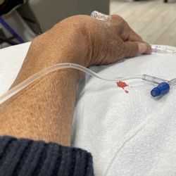 Eric Cheung - Cancer and Blood Specialty Clinic - Nurse getting IV started