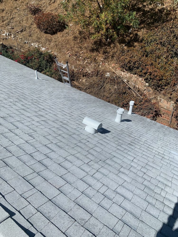 Slide of R&A Roofing