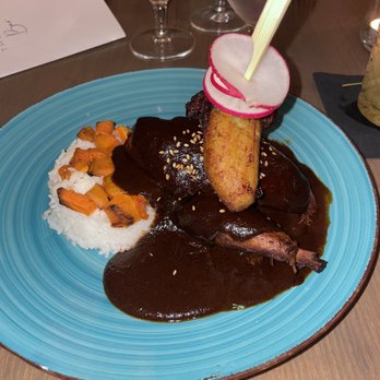 Frida Midtown - Chicken con mole - Mexican Near Me - New York, New York