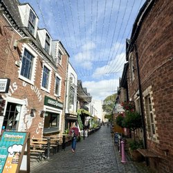 Ashton Lane