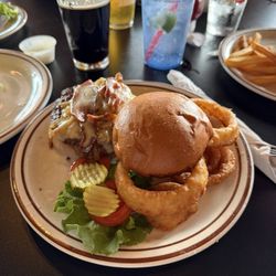 Denver Stockyard Saloon - Jesse James burger.