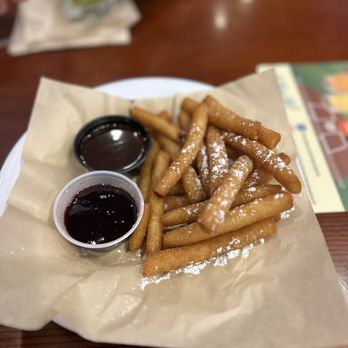 Hooters - Funnel Fries - Sports Bars Near Me - Orlando, Florida