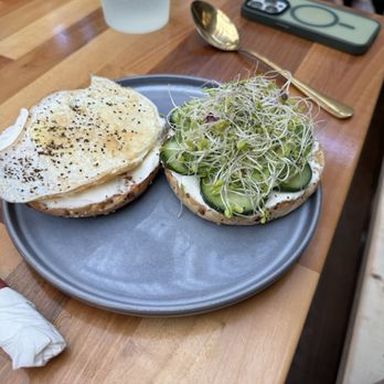 Belle Surf Cafe & Lounge - Cafes Near Me - Paia, Hawaii Belle Surf Cafe & Lounge - Cafes Near Me - Paia, Hawaii