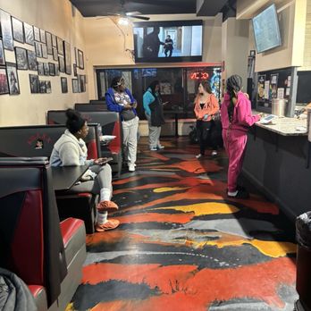 Smaxx - American Near Me - Kansas City, Missouri