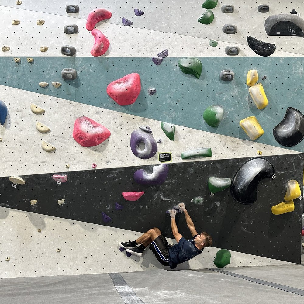 Cliffs of Id - My friend attempting before falling - Climbing Near Me - Culver City, California Cliffs of Id - My friend attempting before falling - Climbing Near Me - Culver City, California