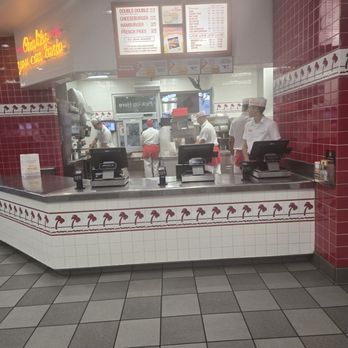 In-N-Out Burger - Inside - Burgers Near Me - Lincoln, California