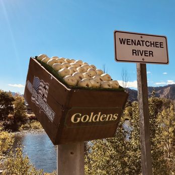 River Street Laundry - Located in beautiful Cashmere, WA only 6 miles to Leavenworth or Wenatchee - Laundromat Near Me - Cashmere, Washington River Street Laundry - Located in beautiful Cashmere, WA only 6 miles to Leavenworth or Wenatchee - Laundromat Near Me - Cashmere, Washington