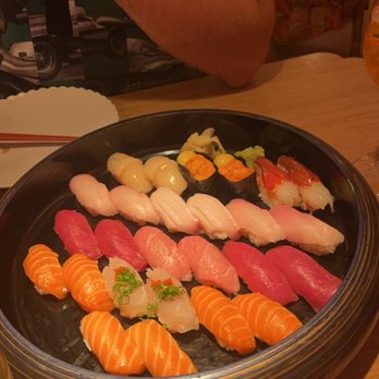 Makoto - sushi - Japanese Near Me - Miami Beach, Florida