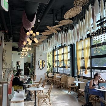 Flora - Cocktail Bars Near Me - Denver, Colorado