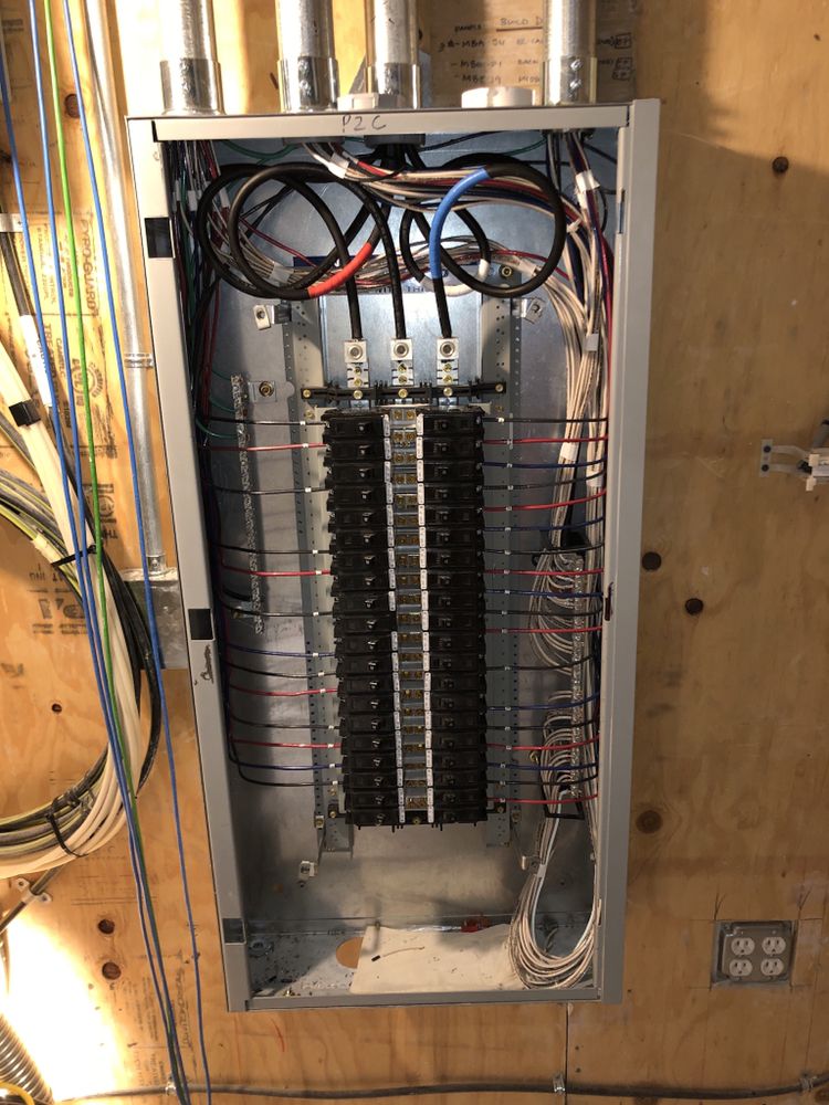 Slide of Local Electricians