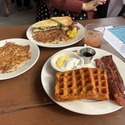 Hashbrowns Fried Oatmeal Waffles BLT Sandwich Hashbrowns Fried Oatmeal Waffles BLT Sandwich