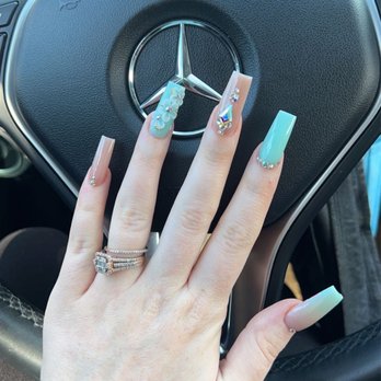 US Nails & Spa - Nail Salons Near Me - Chico, California US Nails & Spa - Nail Salons Near Me - Chico, California