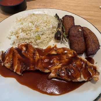 La Parrilla - Mexican Near Me - Pooler, Georgia