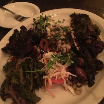 McEwen's Memphis - Veggie plate - Southern Near Me - Memphis, Tennessee