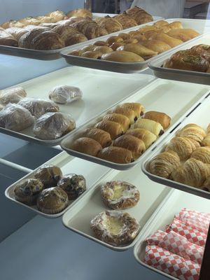 Dale's Donuts by null