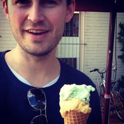 Le Blanche Ice Creamery - Boy partner...