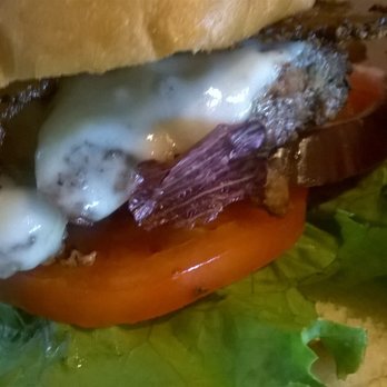 The Cafe at Newfields - Peppered Bacon Burger - Cafes Near Me - Indianapolis, Indiana