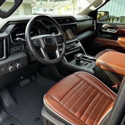 Delta Autos - Interior Detail of a 1500 Sierra Denali