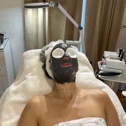 Pascale Skin Care - Dead Sea mineral mask
