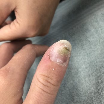 Gradient Nail - Nail Salons Near Me - Honolulu, Hawaii