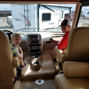La Mesa RecVan - Mesa - Great selection of RVs@ - RV Dealers Near Me - Mesa, Arizona