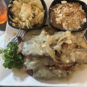 Southern Kitchen - Turkey wings, Rice and Gravy w/Brown Gravy and Fried Cabbage - Southern Near Me - Richmond, Virginia Southern Kitchen - Turkey wings, Rice and Gravy w/Brown Gravy and Fried Cabbage - Southern Near Me - Richmond, Virginia