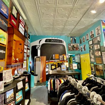 STL-Style - rear of store - Graphic Design Near Me - Saint Louis, Missouri