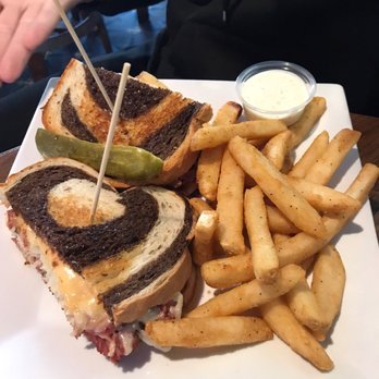 Boatyard Pub - Ruben sandwich - Bars Near Me - Ventura, California