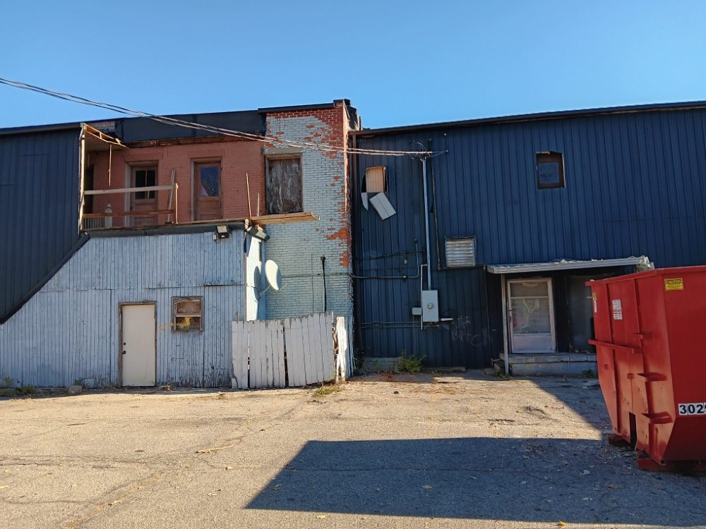 THE CARPENTERS WIFE 25 Photos Grand Rapids, Michigan Carpenters