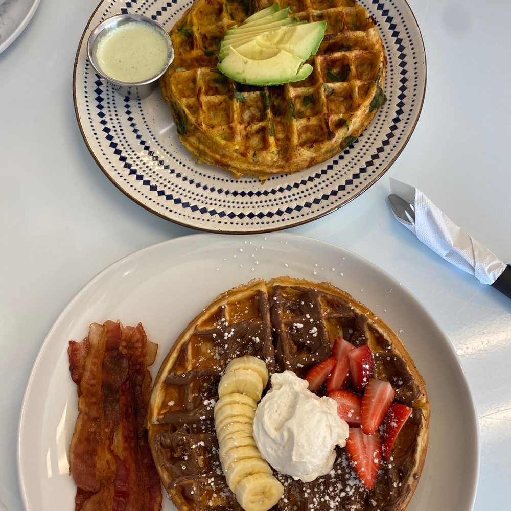 Bites & Bowls - Verde and Nutella waffle with side of bacon - Breakfast & Brunch Near Me - Springdale, Arkansas Bites & Bowls - Verde and Nutella waffle with side of bacon - Breakfast & Brunch Near Me - Springdale, Arkansas