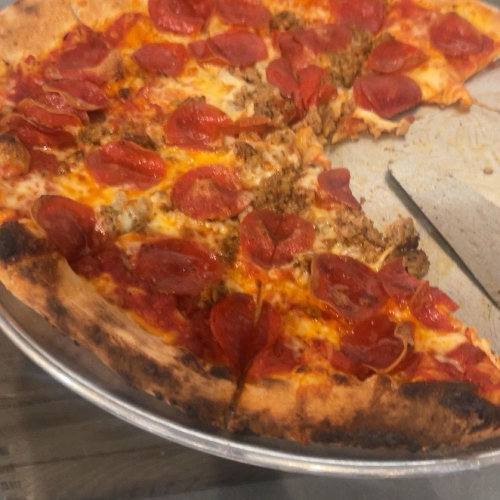 Billy Bricks - Lombard Downtown - Italian sausage and pepperoni pizza - Pizza Near Me - Lombard, Illinois Billy Bricks - Lombard Downtown - Italian sausage and pepperoni pizza - Pizza Near Me - Lombard, Illinois