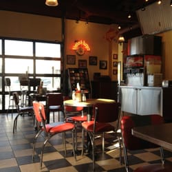 Fatburger - Side dining area