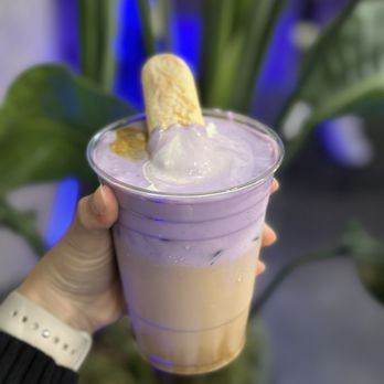 Cafe Upper - Taro Einspanner - Cafes Near Me - Los Angeles, California