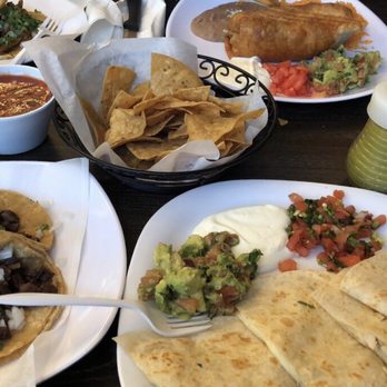 Taco Dale - Chicken quesdilla, steak tacos, chimichanga and chips and salsa. - Mexican Near Me - Bolingbrook, Illinois Taco Dale - Chicken quesdilla, steak tacos, chimichanga and chips and salsa. - Mexican Near Me - Bolingbrook, Illinois