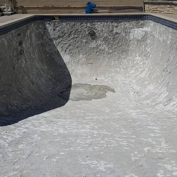 Infinity Pools - Unlined - General Contractors Near Me - Costa Mesa, California