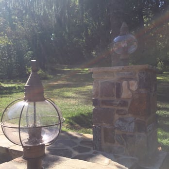 Dirt Farm Brewing - Cool light fixtures - Breweries Near Me - Bluemont, Virginia Dirt Farm Brewing - Cool light fixtures - Breweries Near Me - Bluemont, Virginia