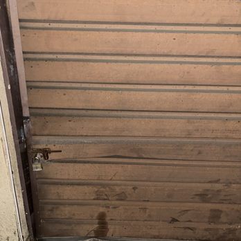 Falcon Towing - Garage door - Towing Near Me - Gardena, California Falcon Towing - Garage door - Towing Near Me - Gardena, California