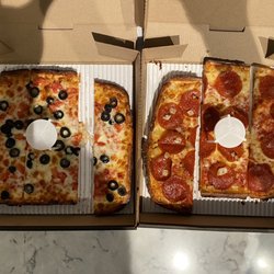 Jet's Pizza