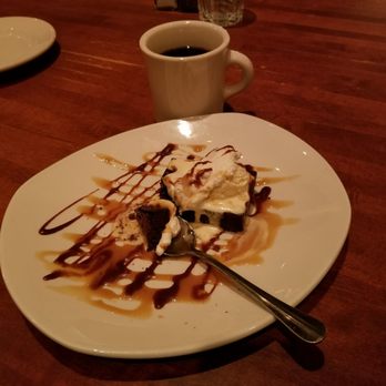 Weber Grill Restaurant - Brownie a la mode. - Barbeque Near Me - Lombard, Illinois Weber Grill Restaurant - Brownie a la mode. - Barbeque Near Me - Lombard, Illinois