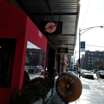 Do-Rite Donuts & Chicken - Cute and distinguished entrance to recognize from the street! - Donuts Near Me - Chicago, Illinois Do-Rite Donuts & Chicken - Cute and distinguished entrance to recognize from the street! - Donuts Near Me - Chicago, Illinois