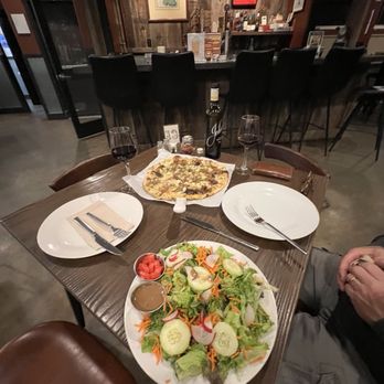 Smoked Tomato Pie - Our dinner...huge green salad and the fabulous PPP pizza! - Pizza Near Me - Yreka, California
