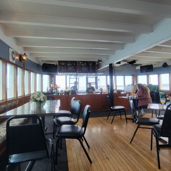 Chablis Cruises - Nice lower dining deck with bar. - Boat Charters Near Me - Morro Bay, California