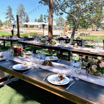 Willow Tree Weddings - Beautiful table settings - Wedding Planning Near Me