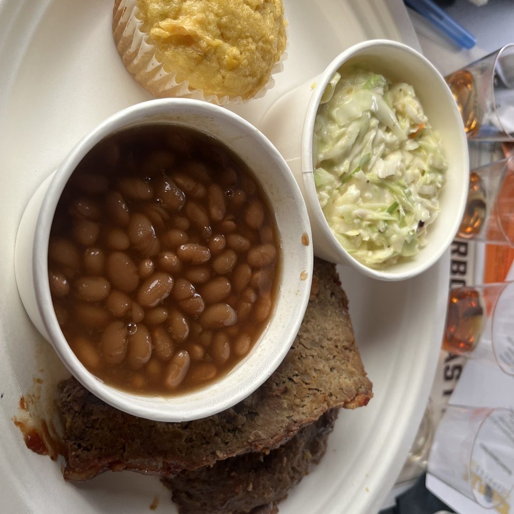 Meatloaf, baked beans, coleslaw, and jalapeño corn bread Meatloaf, baked beans, coleslaw, and jalapeño corn bread