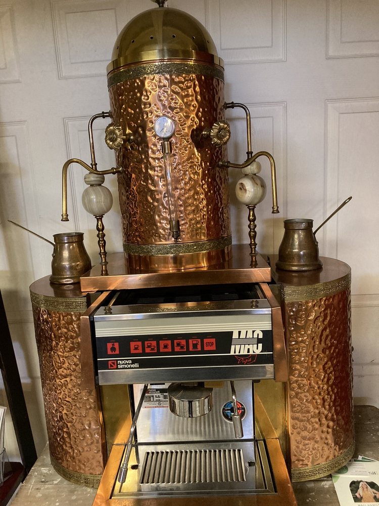 TEXAS TREASURES Updated August 2024 103 Elm St, Glen Rose, Texas