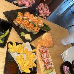 Ahi asian bistro - Crab Rangoon, edamame & sushi
