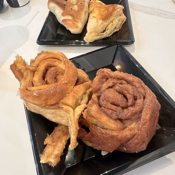 Haraz Coffee House - Knaus Berry Cinnamon roll and Arab Pies (Savory) and Beef Puffs - Coffee & Tea Near Me - Pembroke Pines, Florida