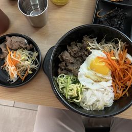 Beef Bulgogi Bibimbap / 소불고기 돌솥