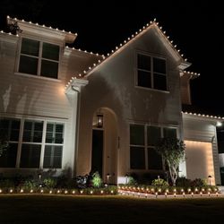 Heritage Lighting - Old Metairie Christmas Lighting